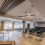 Vedmezhyi Dvir Hotel 3*