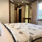 Vedmezhyi Dvir Hotel 3*