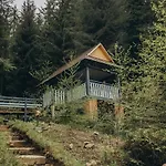 Vedmezhyi Dvir