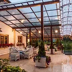 Hotel Vedmezhyi Dvir Boekovel