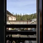 Hotel Vedmezhyi Dvir 3*