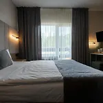 Vedmezhyi Dvir Hotel 3*