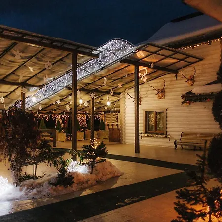 Vedmezhyi Dvir 3* Boekovel