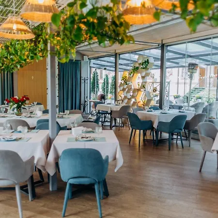 Vedmezhyi Dvir 3* Bukovel