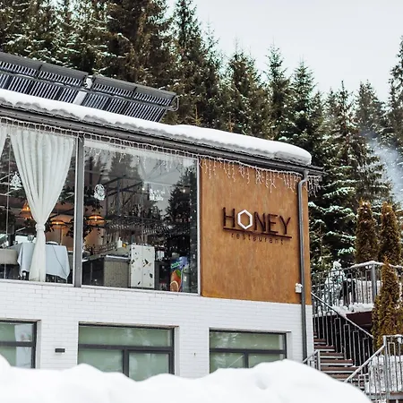 Vedmezhyi Dvir 3* Bukovel