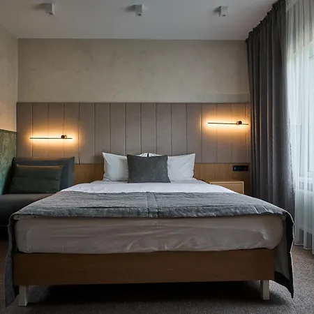 Vedmezhyi Dvir Boekovel