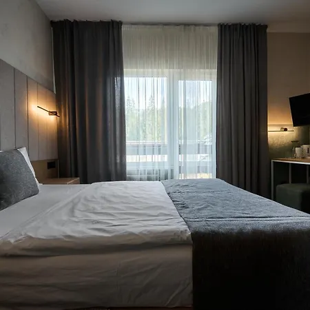 Vedmezhyi Dvir Hotel 3*