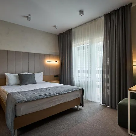 Vedmezhyi Dvir Hotel 3*