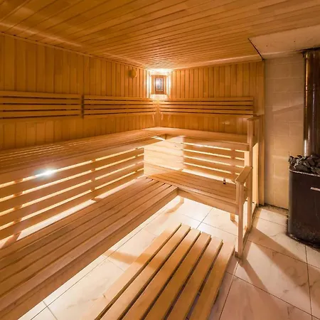 Hotel Vedmezhyi Dvir 3*