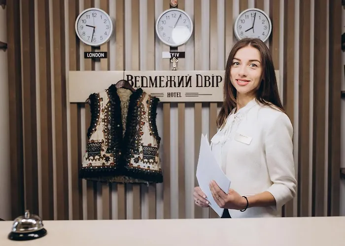 Vedmezhyi Dvir Otel Bukovel